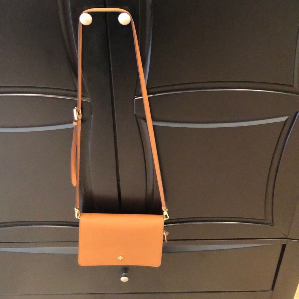 Brand new without tags Tory Burch Brown Crossbody